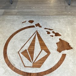 Volcom - Volcom Wailea entrance
