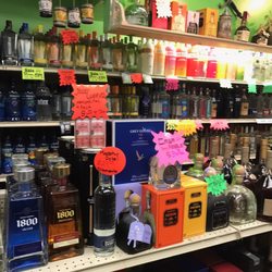 Earl's Super Liquor Store