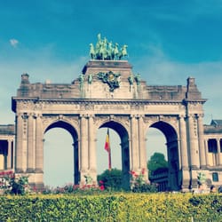 La Garden Party - Sunny Arc de Triomphe at Cinquantenaire