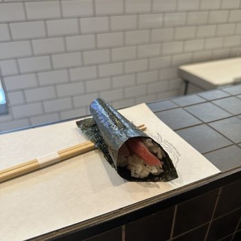 Uoichiba Handroll Bar - odd shaped slices of rock hard tuna - Sushi Bars Near Me - Culver City, California Uoichiba Handroll Bar - odd shaped slices of rock hard tuna - Sushi Bars Near Me - Culver City, California