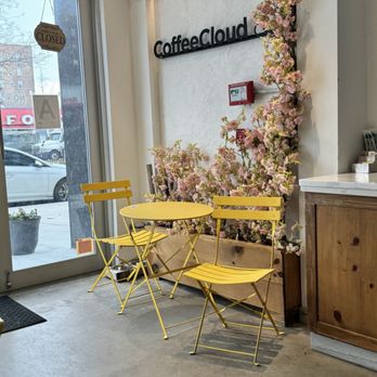 Coffee Cloud - Cafes Near Me - Briarwood, New York