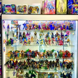 Cape and Cowl Collectibles