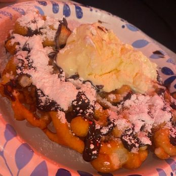 Cakes & Creams - Funnel cake and cream - Pizza Near Me - Branson, Missouri Cakes & Creams - Funnel cake and cream - Pizza Near Me - Branson, Missouri