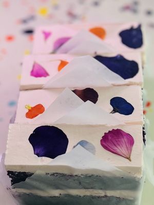 Flouring Cake Shop by null