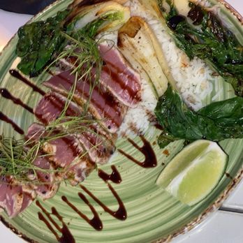 Nalu Vida - Pan seared tuna on a bed of rice Daily special! - Bars Near Me - Venice, California