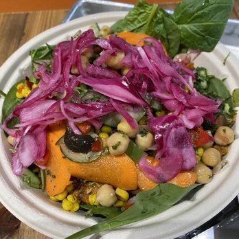 Mezeh - Salad with many add-ins. Lots of flavors! - Halal Near Me - Springfield, Virginia