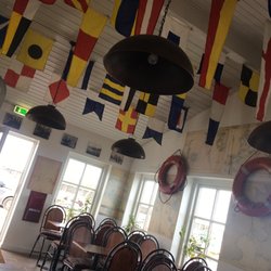 Fiskehuset I Hornbæk - Her kan du sidde og spise, super hyggeligt hvis du spørg mig