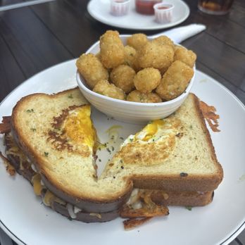 The Breakfast Bar - Papa Joe - Breakfast & Brunch Near Me - Long Beach, California