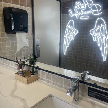 Juicy Dumpling Factory - Cute bathroom! Smells good! - Chinese Near Me - Redondo Beach, California Juicy Dumpling Factory - Cute bathroom! Smells good! - Chinese Near Me - Redondo Beach, California