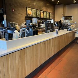 Starbucks - Spacious and clean ordering area