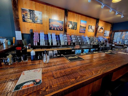 Andy's Crafthouse by null