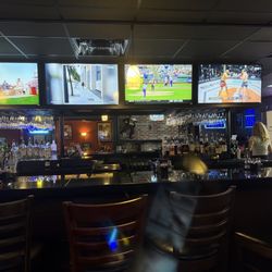 Chicago Pizza - Bar area
