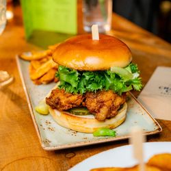 Willy's Chicken Sandwich:
Buttermilk-brined amish chicken thigh, house roasted chili mayo, lettuce, bread and butter pickles on brioche