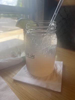 Creatwood Tavern & Rooftop by null