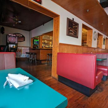 Vinny's Bar & Grille - Interior seating and bar - American Near Me - Moraine, Ohio Vinny's Bar & Grille - Interior seating and bar - American Near Me - Moraine, Ohio
