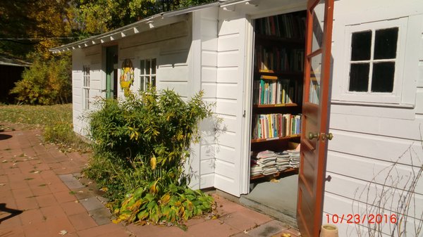 Little Red Book Shack by null