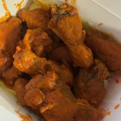 10 Traditional Wings (toxic sauce)