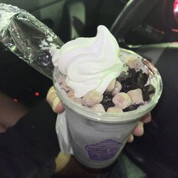 Twistee Treat - Tarpon Springs - Cookie dough Oreo twirl