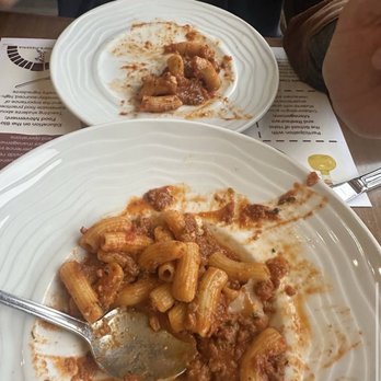 Gerardo's Pizzeria - Bolognese with rigatoni pasta - Italian Near Me - Sedona, Arizona Gerardo's Pizzeria - Bolognese with rigatoni pasta - Italian Near Me - Sedona, Arizona