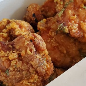 Eem - Fried Chicken 6 bites $15 - Cocktail Bars Near Me - Portland, Oregon