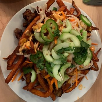 Poppycocks - Bahn Mi Dirty Fries - Excellent - New American Near Me - Traverse City, Michigan Poppycocks - Bahn Mi Dirty Fries - Excellent - New American Near Me - Traverse City, Michigan