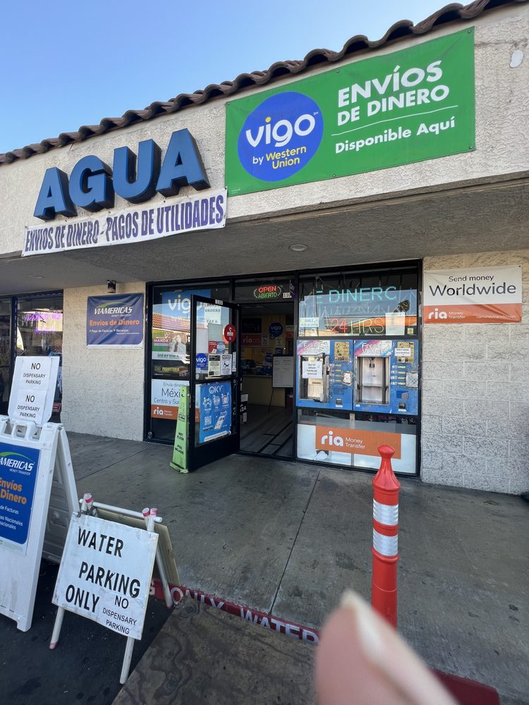 Agua plus Logo