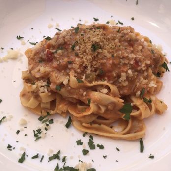 Lovina - Spicy Beef Bolognese - New American Near Me - Calistoga, California Lovina - Spicy Beef Bolognese - New American Near Me - Calistoga, California