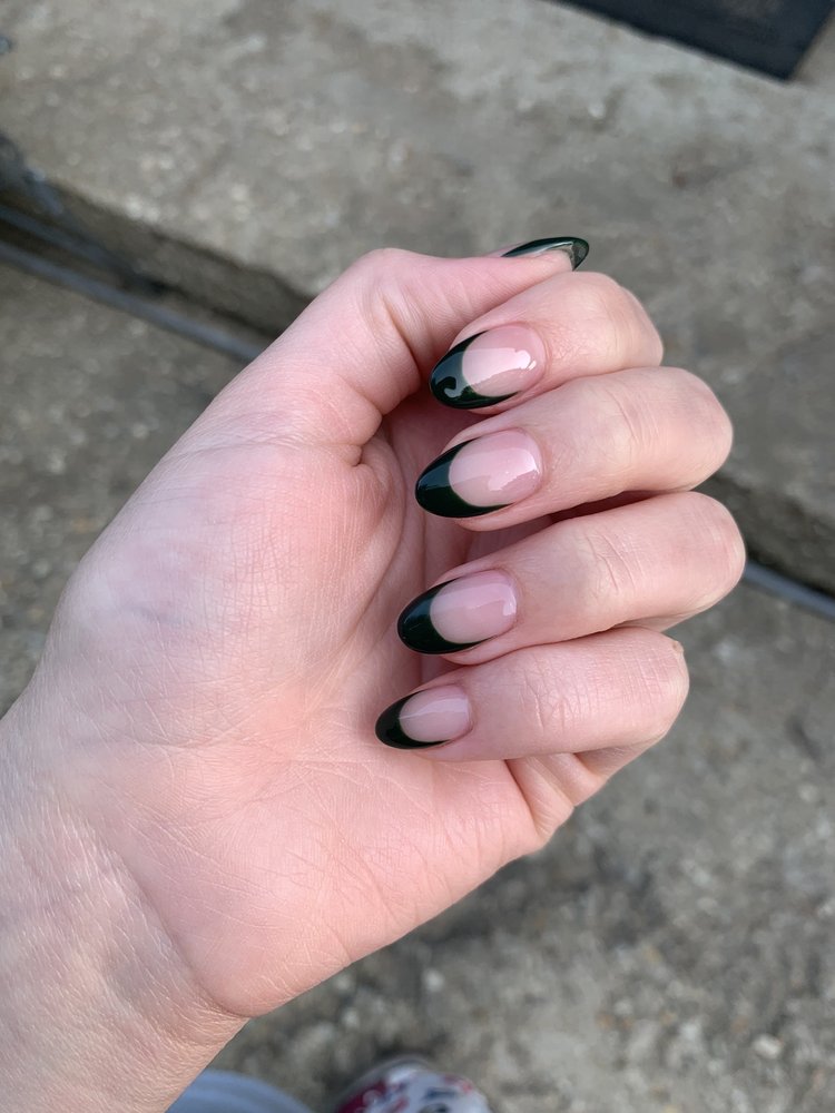 MKS NAILS & SPA - 800 Tuttle Creek Blvd, Manhattan, Kansas - Nail