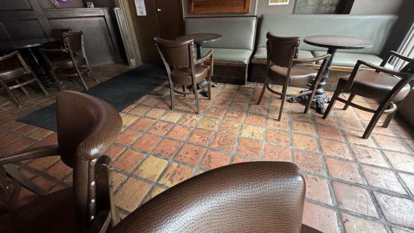 Woody's and SAILOR by null