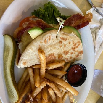 Le Peep Cafe - California Turkey sandwich - Breakfast & Brunch Near Me - San Antonio, Texas