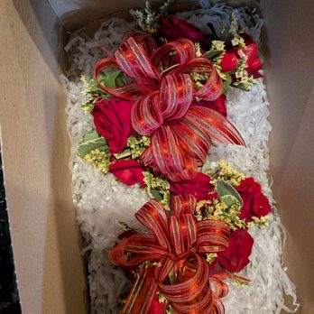 The Flower Cottage - Corsages - Florists Near Me - Chicago, Illinois The Flower Cottage - Corsages - Florists Near Me - Chicago, Illinois