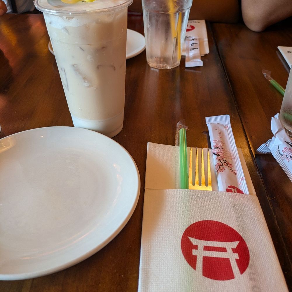 Chiwa Bistro - Coconut Pudding Milk Tea - Sushi Bars Near Me - Newark, Delaware