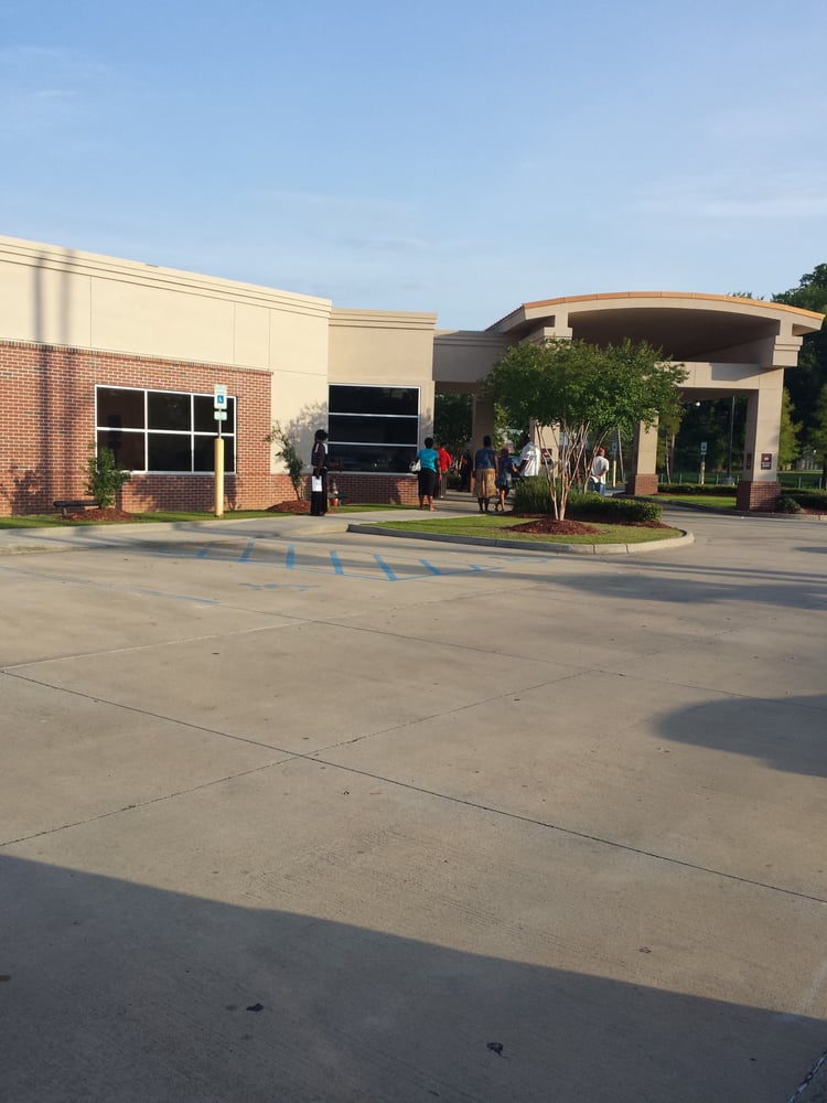 CARESOUTH MEDICAL AND DENTAL Updated October 2024 3140 Florida Blvd