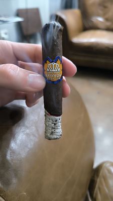 DROBE Stogies by null