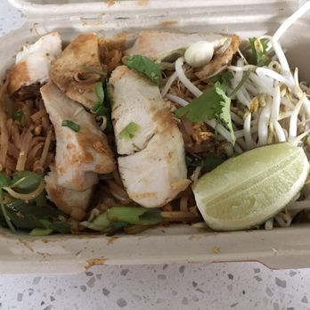 55 Thai Kitchen - Pad Thai Noodles with Chicken - Thai Near Me - San Diego, California 55 Thai Kitchen - Pad Thai Noodles with Chicken - Thai Near Me - San Diego, California
