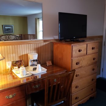 Colonial Motel - Hotels Near Me - Grand Gorge, New York