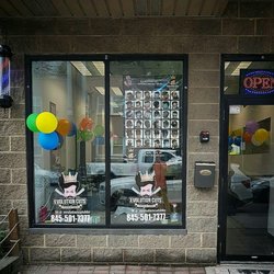 Evolution Cuts Barbershop - Front of the shop