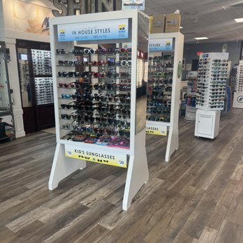 Select Shades - Featuring kids sunglasses and grab and go inexpensive sunglasses, Select Shades Sunglass Outlet at Tanger Outlets Nashville has it all. - Sunglasses Near Me - Antioch, Tennessee