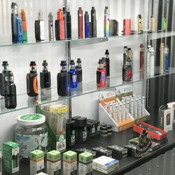 Vapor Grande - Large selection of box mods and pen style vapes to chose from.
