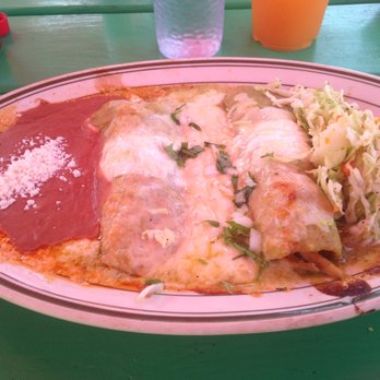 El Molino Central - green chili enchiladas - Mexican Near Me - Sonoma, California