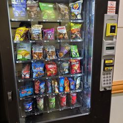 de Toledo High School - Vending machine
