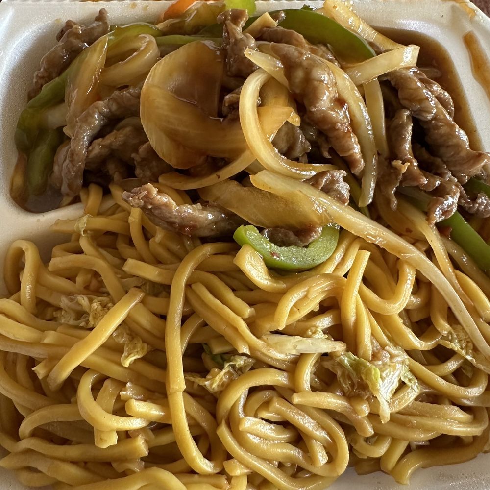 BIN’S RESTAURANT Updated August 2024 15 Photos 1724 N Falls Blvd