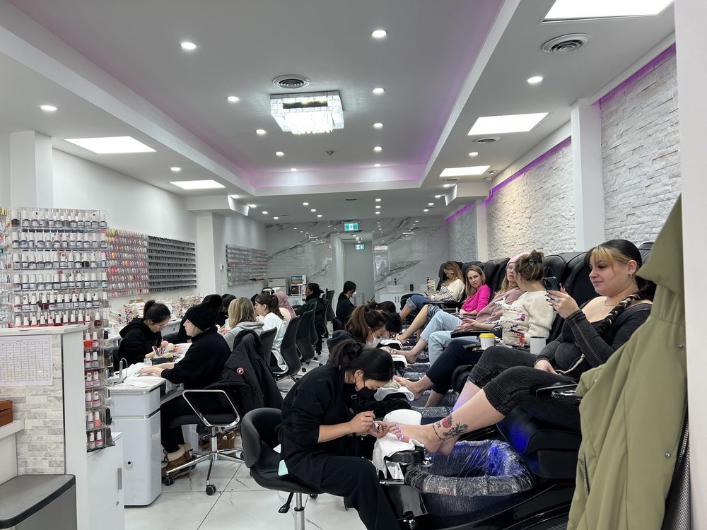 PINK NAIL BAR Updated August 2024 123 Ossington Avenue, Toronto