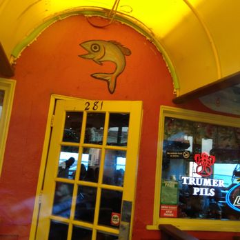 Barbara's Fishtrap - Seafood Near Me - Half Moon Bay, California