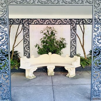 Fragrant Garden - Bench under the shelter. - Botanical Gardens Near Me - Savannah, Georgia