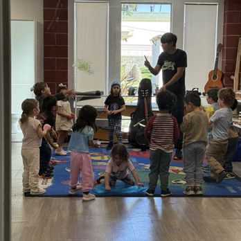 Casa Montessori - Music class for preschoolers - Montessori Schools Near Me - Northridge, California