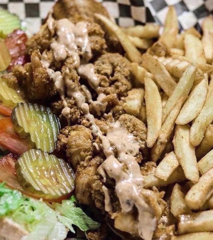 Food from Po'Boy & Tings