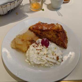 Claus - La Table du Petit-Déjeuner - LE RIVE GAUCH: French toast - 4.5 stars. Very soft & moist, great with the light (and not overly sweet) whipped cream. Sun brunch 2018-10-21 - Breakfast & Brunch Near Me - Paris, 75