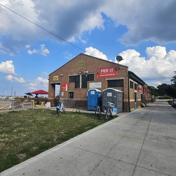 Pier 31 - Outside - Sandwiches Near Me - Chicago, Illinois Pier 31 - Outside - Sandwiches Near Me - Chicago, Illinois