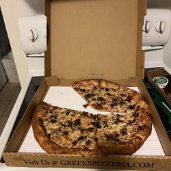 Greek's Pizzeria